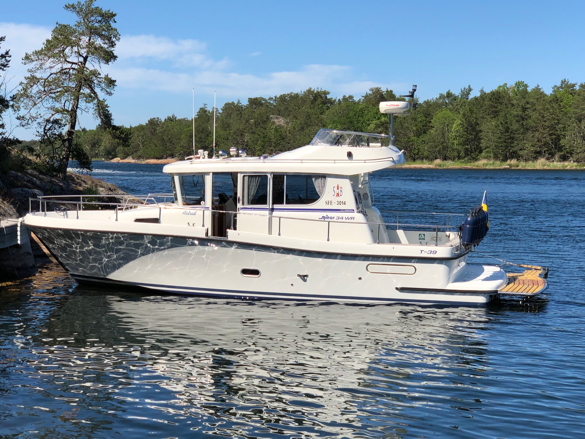 M/S Astrid moored at an island in the Stockholm archipelago